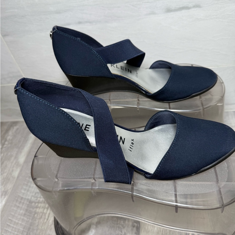 Anne Klein Blue Wedge Shoes Elegant Design U.S Size 8 Euro 39 NWOT - Picture 4 of 9